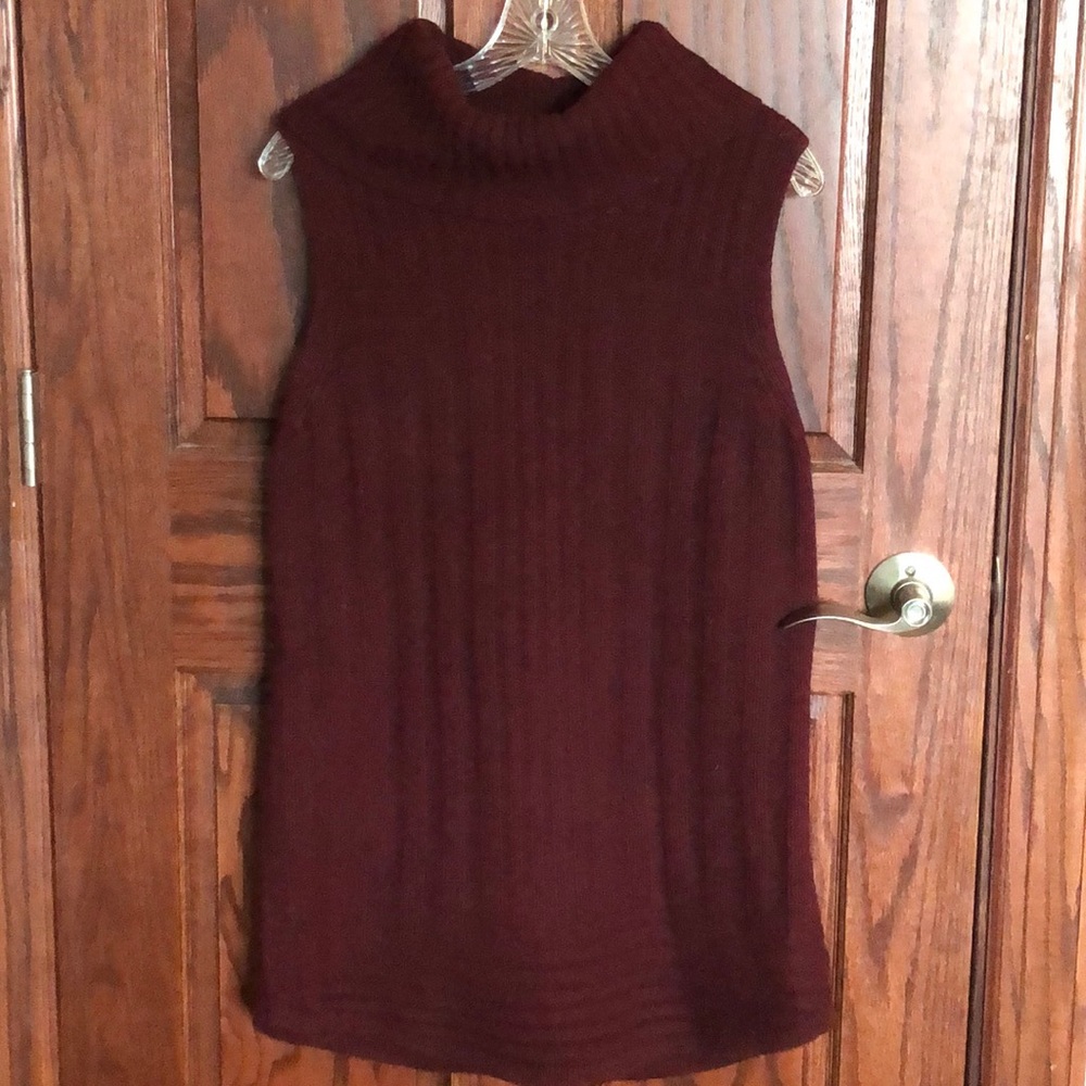 Tahari maroon turtleneck sweater